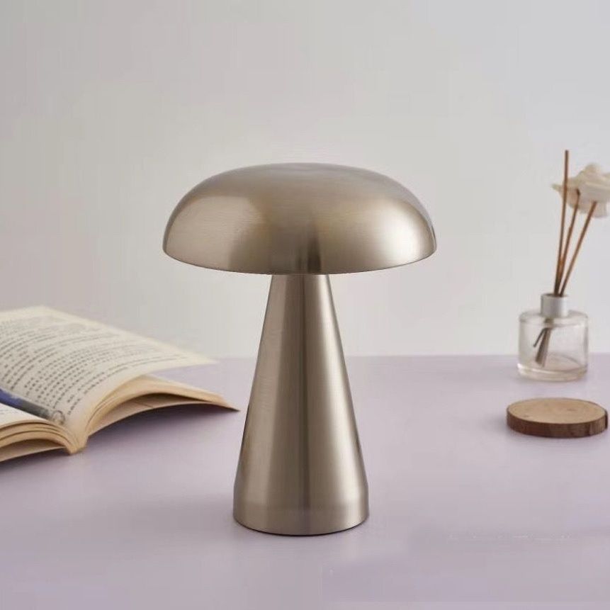 LunaLamp - USB rechargeable wireless table lamp with dimming function