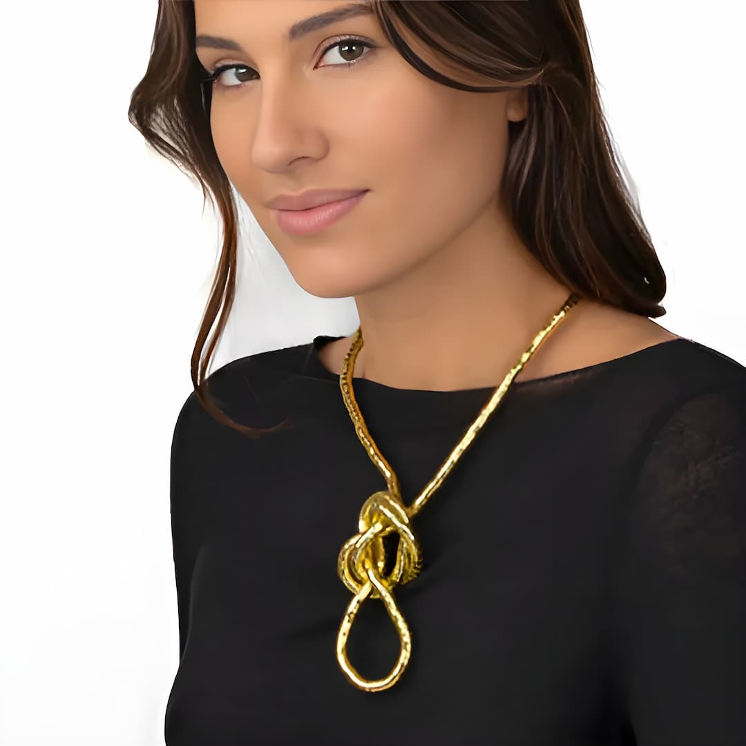 FlexAura™ — Unleash Your Style Freedom and Shine with Every Twist
