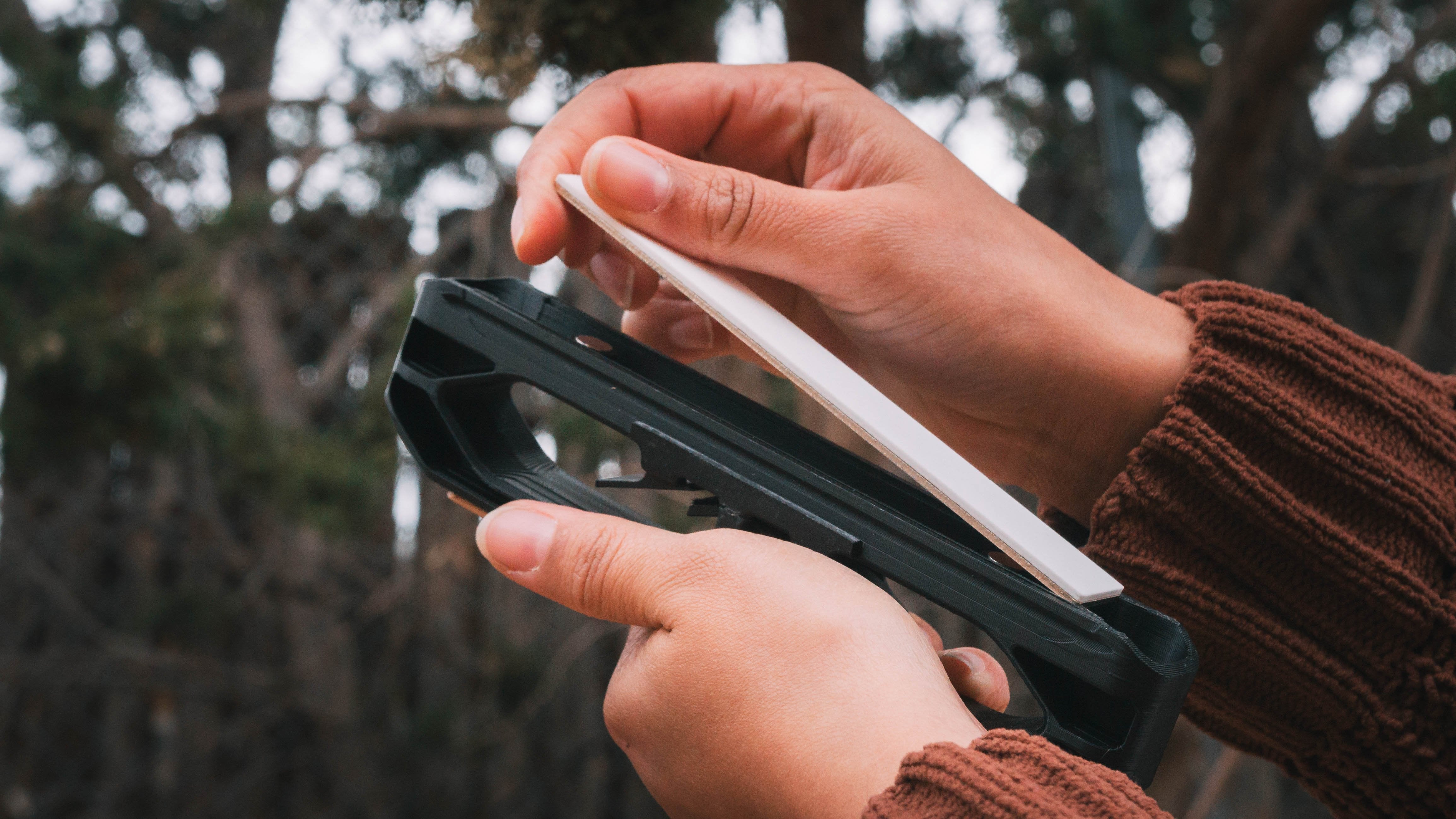 EdgeMaster Pro™ — Transform Dull Blades Into Razor-Edge Powerhouses Anytime, Anywhere