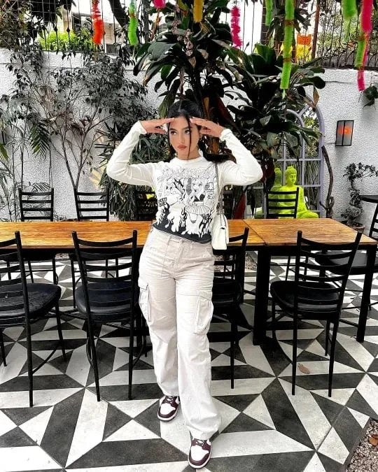 VeroStride™ — Unleash All-Day Confidence with Cool Comfort and Hands-Free Freedom