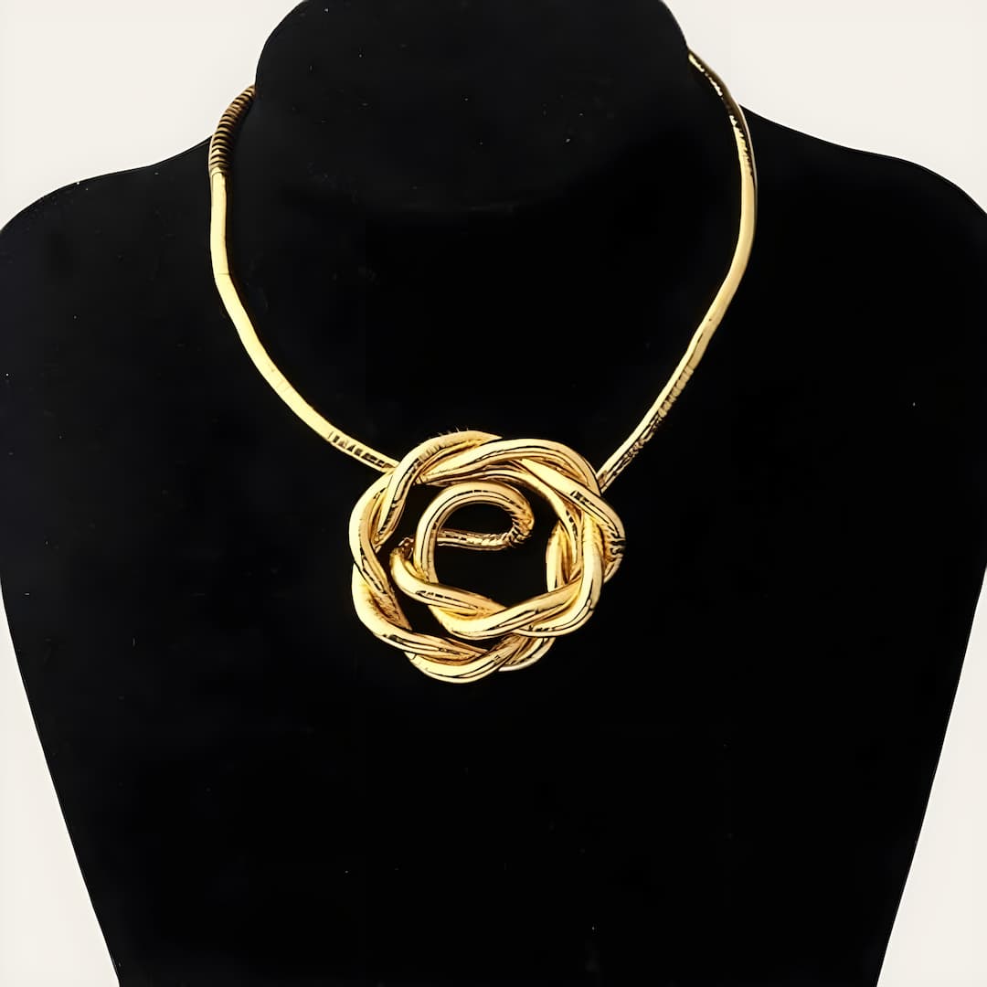 FlexAura™ — Unleash Your Style Freedom and Shine with Every Twist