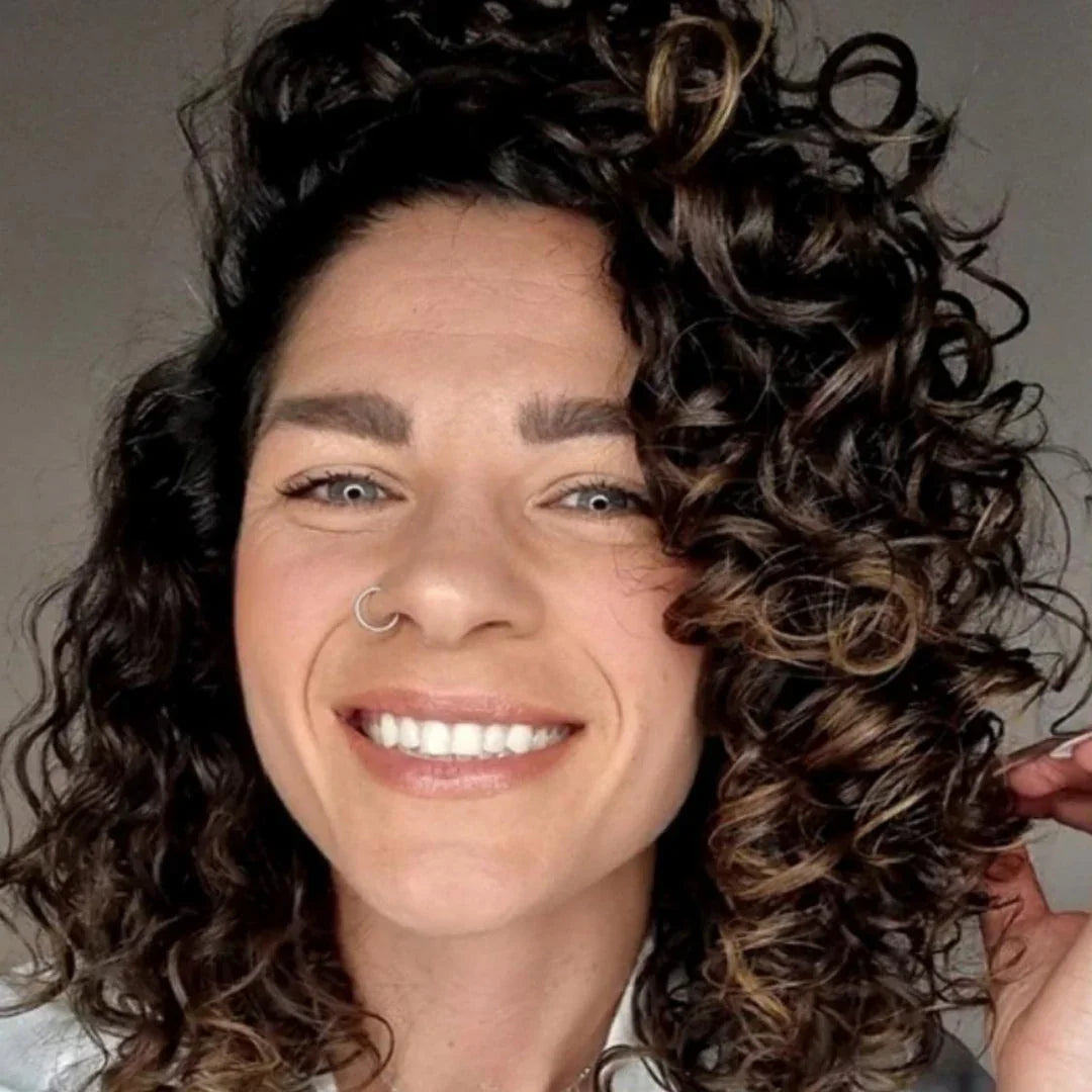VivaCurl™ — Unlock Bouncy, Head-Turning Curls That Stay Hydrated and Shine All Week