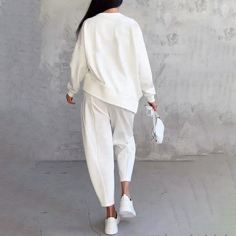 GlisseLuxe™ — Experience All-Day Elegance That Moves With You