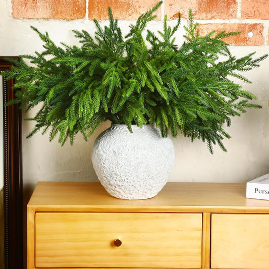 Everpine Charm™ Garland — Wrap Your Home in Cozy, Lush Holiday Magic