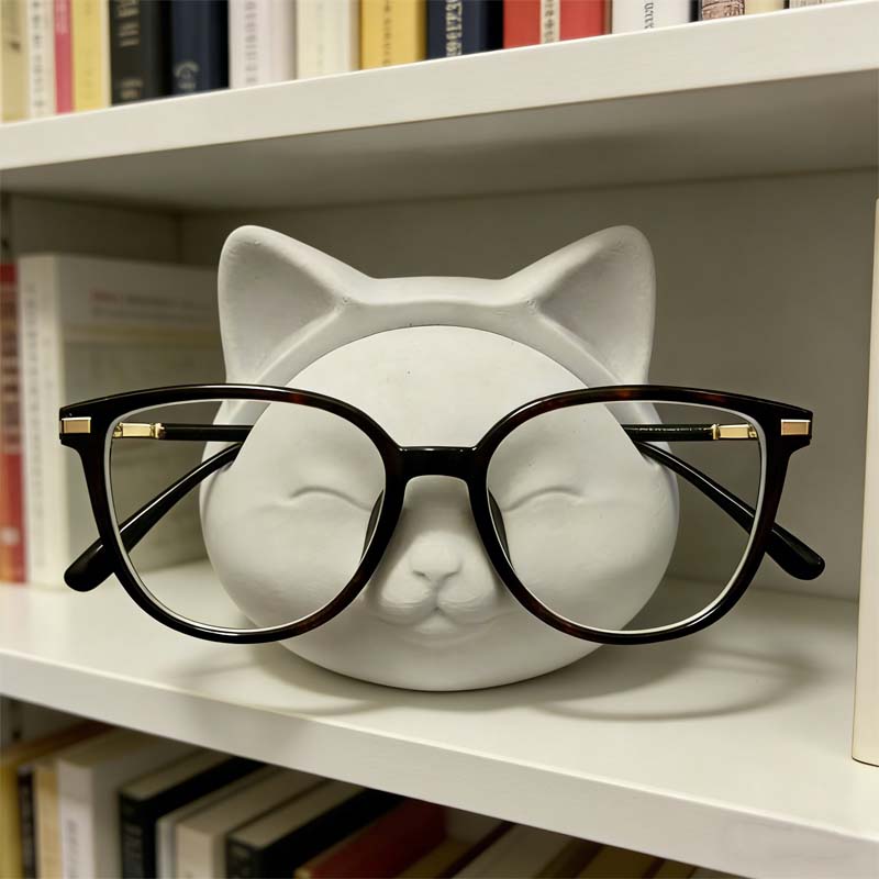 WhiskerNest — Stylish and Charming Organization for a Stress-Free Desk