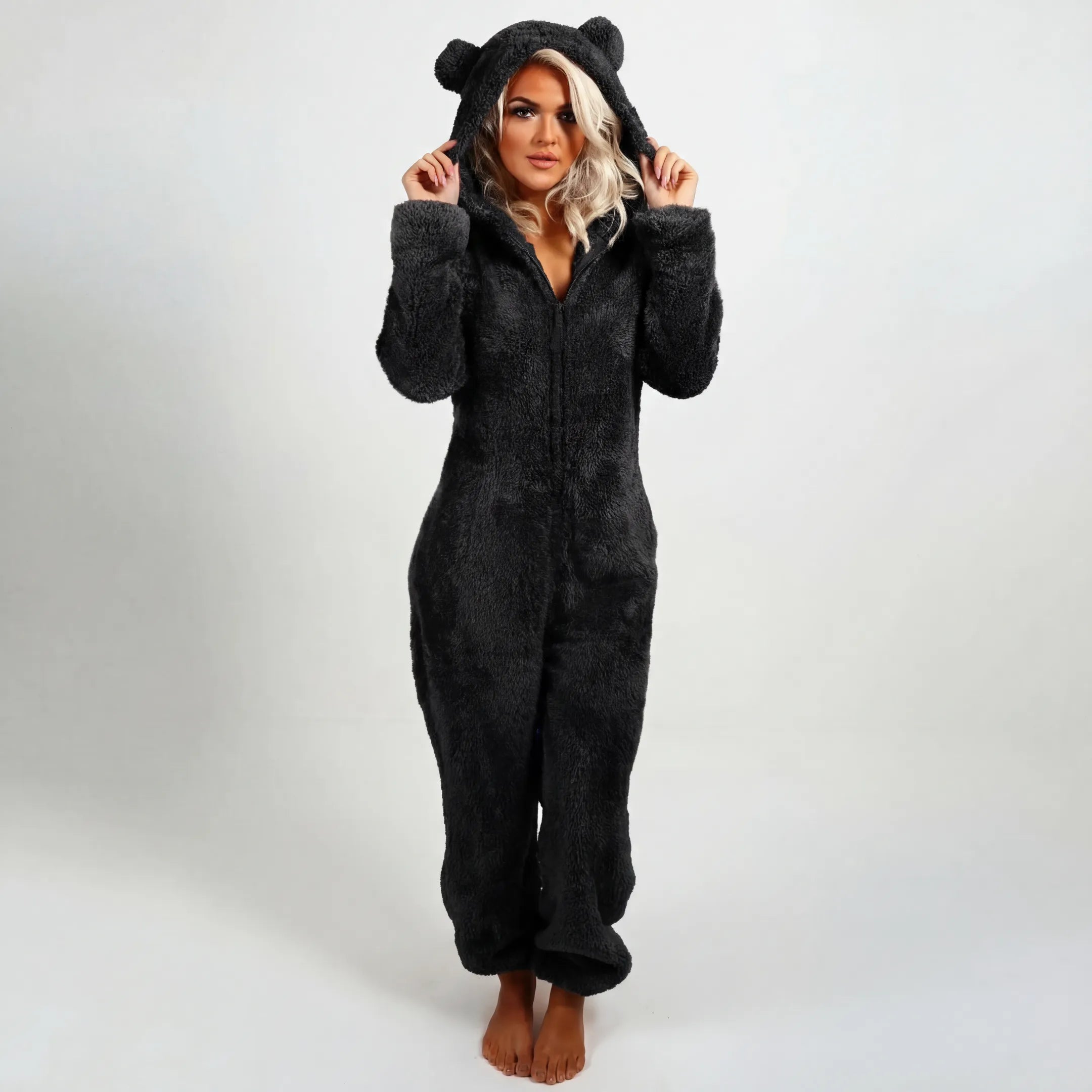 BujiBear™ — Wrap Yourself in Plush Warmth and Whimsical Comfort