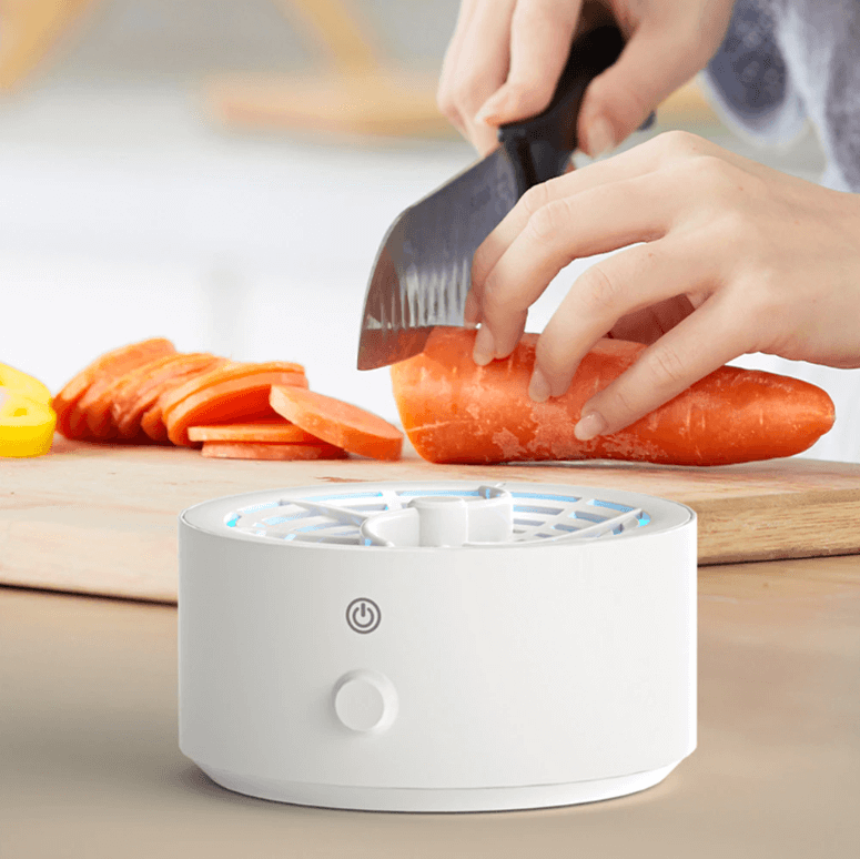 Portable Battery-Operated Cleaner for Fruits and Vegetables in Kitchen