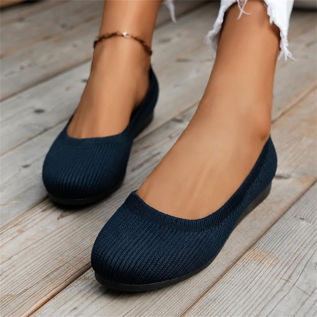 StrideEase™ — Walk Pain-Free All Day with Cloud-Like Comfort and Support