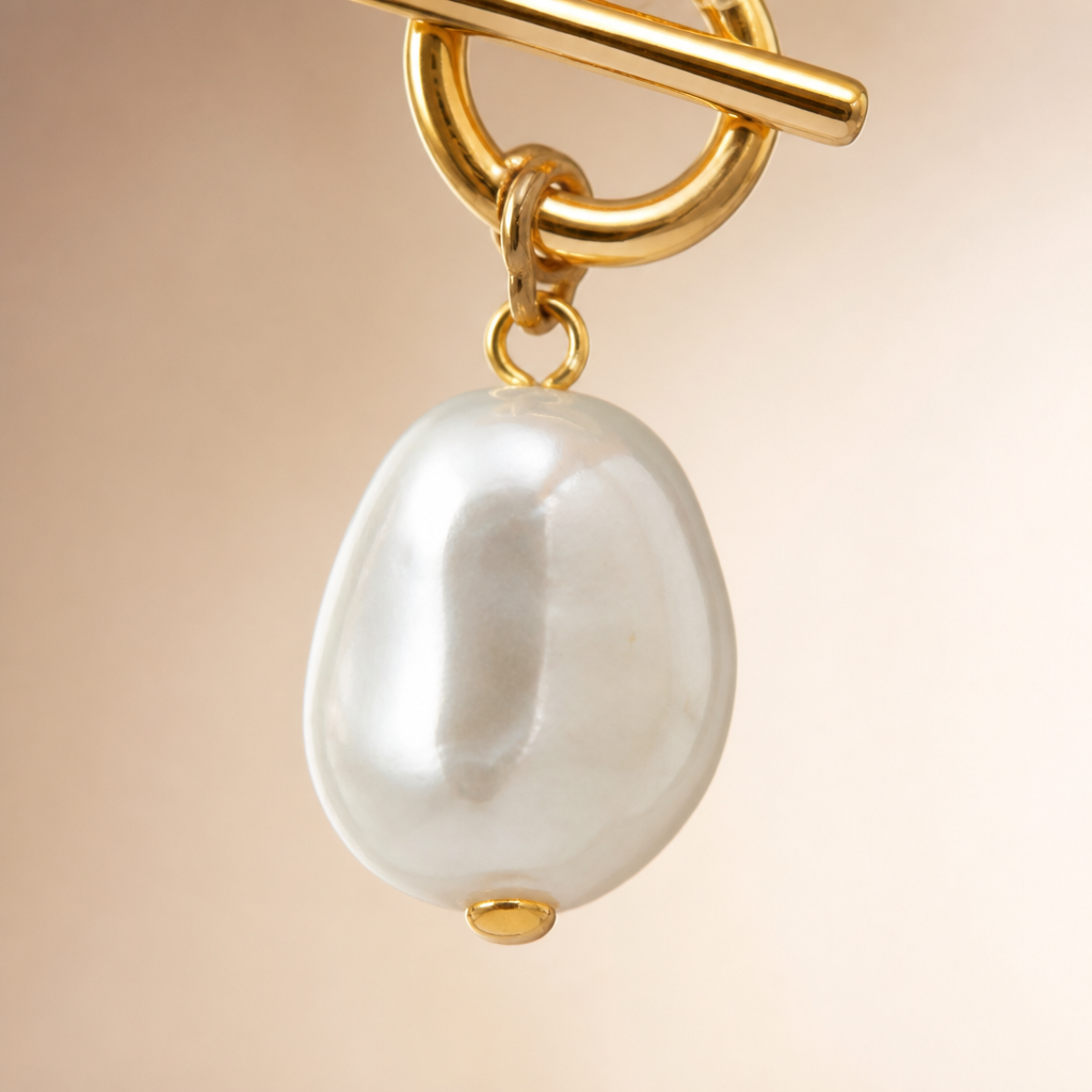 LuminaLuxe™ – Modern Pearl Toggle Necklace with Baroque Drop