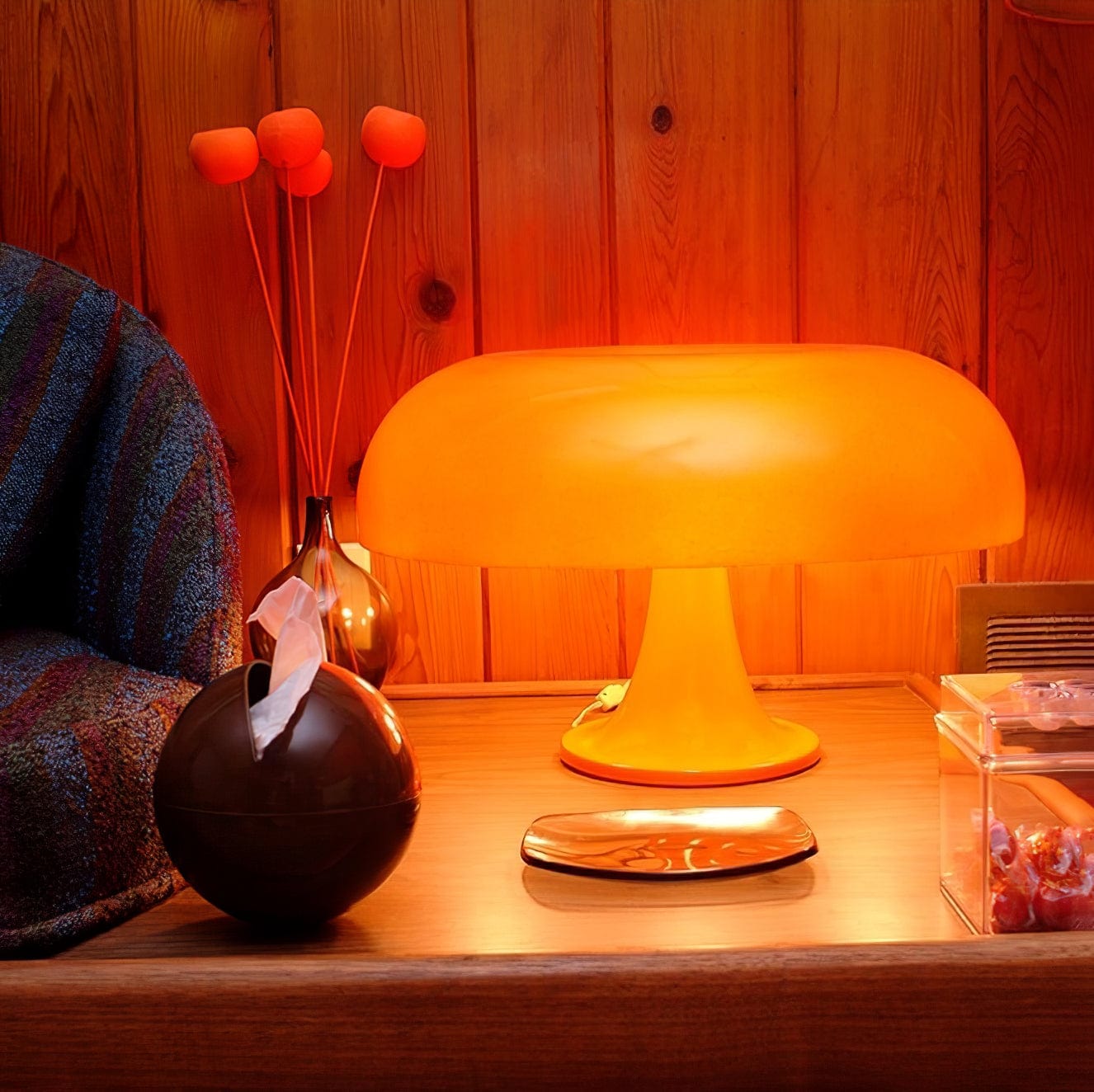 Nordic table lamp in the shape of a mushroom