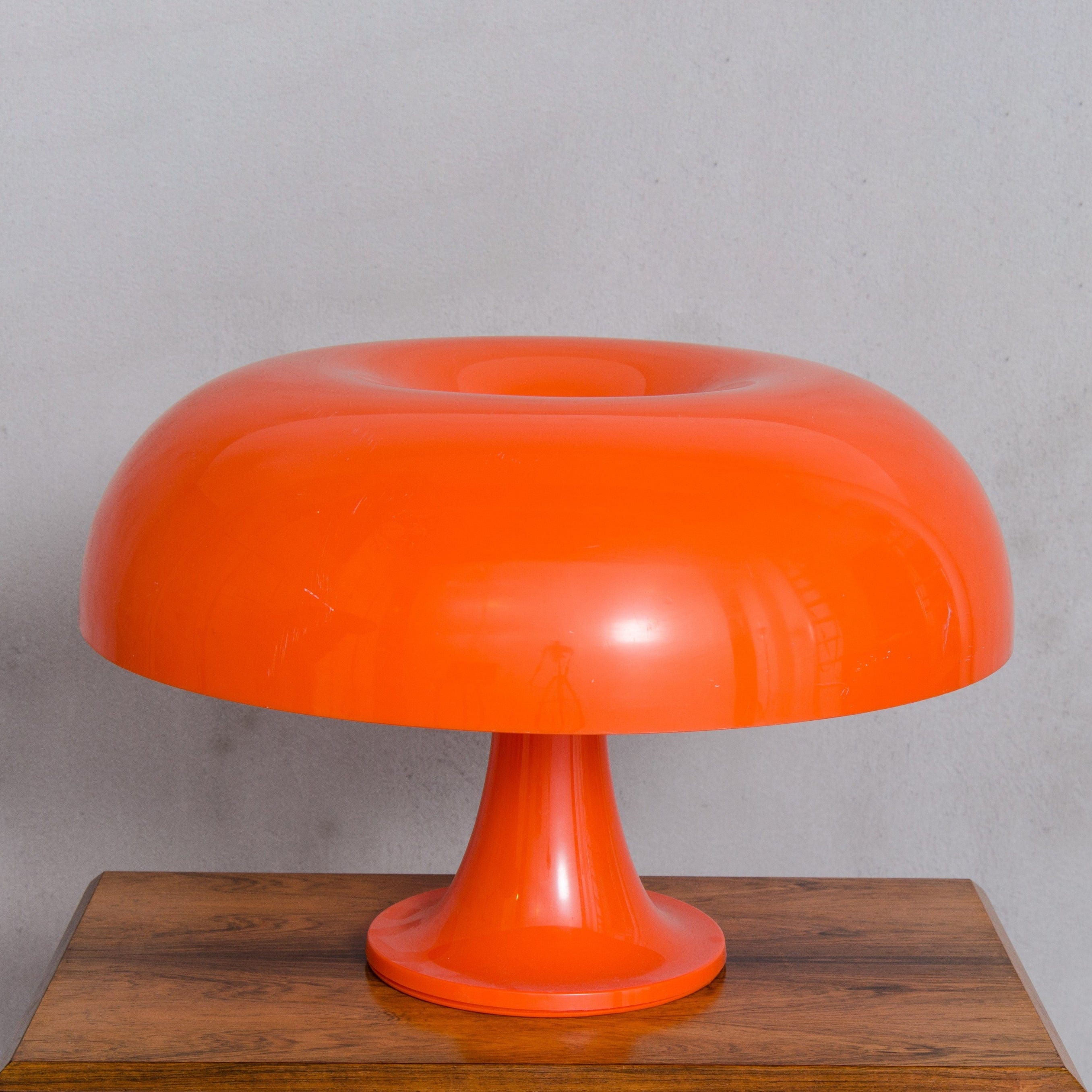 Nordic table lamp in the shape of a mushroom