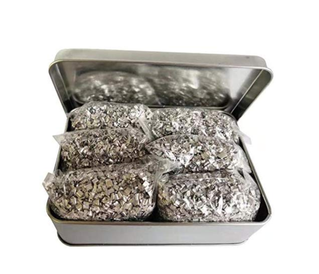 Emergency Survival Kit with Magnesium Fire Starter Shavings