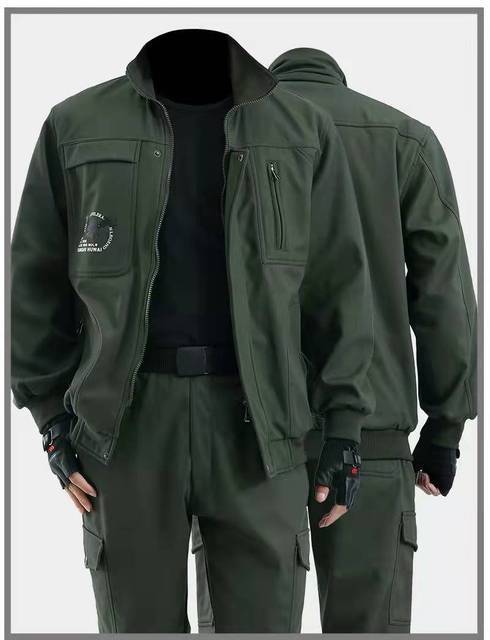 Mountaineering Suit for Men with Fleece Lining and Various Pockets
