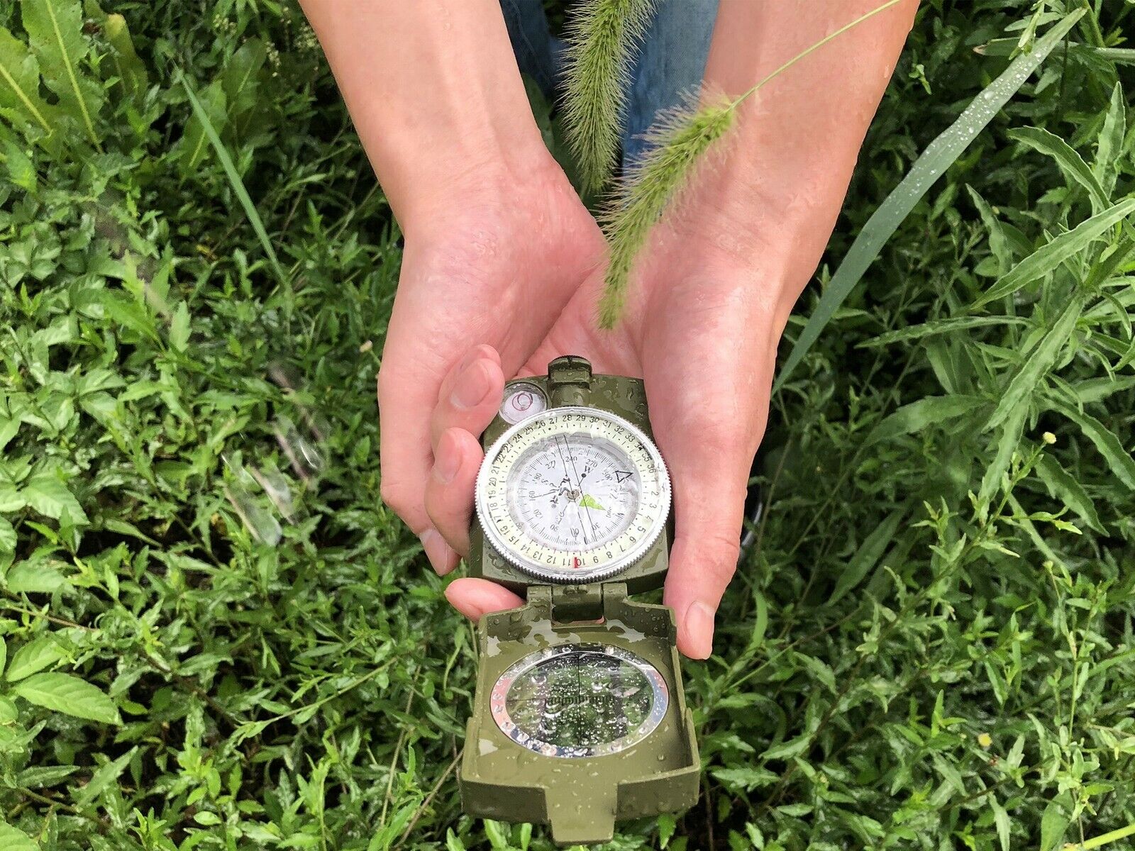 Outdoor Navigation Lensatic Compass – Military-Grade Sighting Tool
