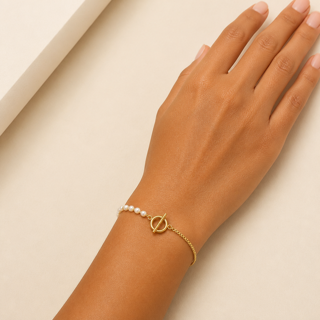 ViraLuxe™ – Asymmetric Pearl-and-Chain Gold Necklace & Bracelet Set