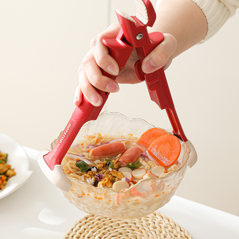 Secure Grip for Hot Dishes