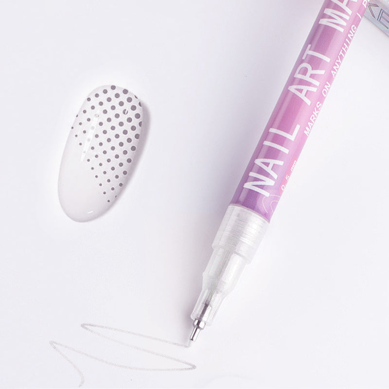 Creative Nail Art in Seconds