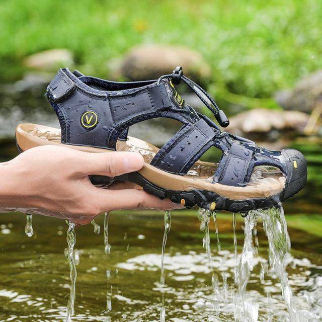 Unisex Hiking Sandals with Closed Toe Design for Outdoor Activities