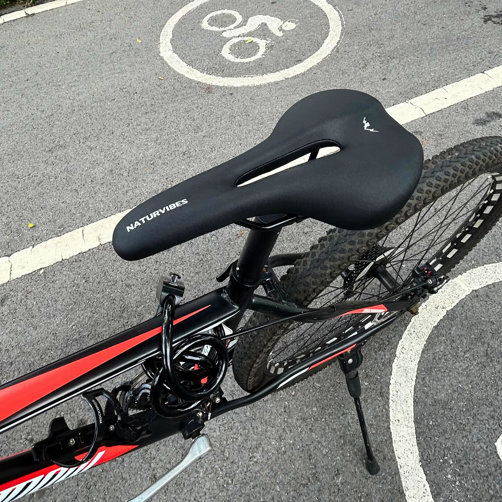 Comfortable Bicycle Saddle for Enhanced Riding Experience