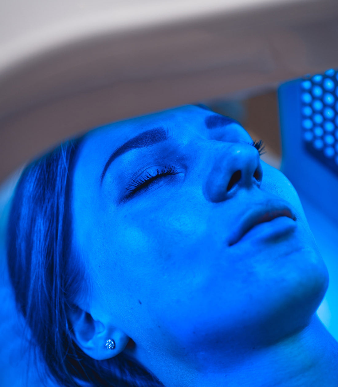 Seven-Color LED Light Therapy Device for Skin Renewal