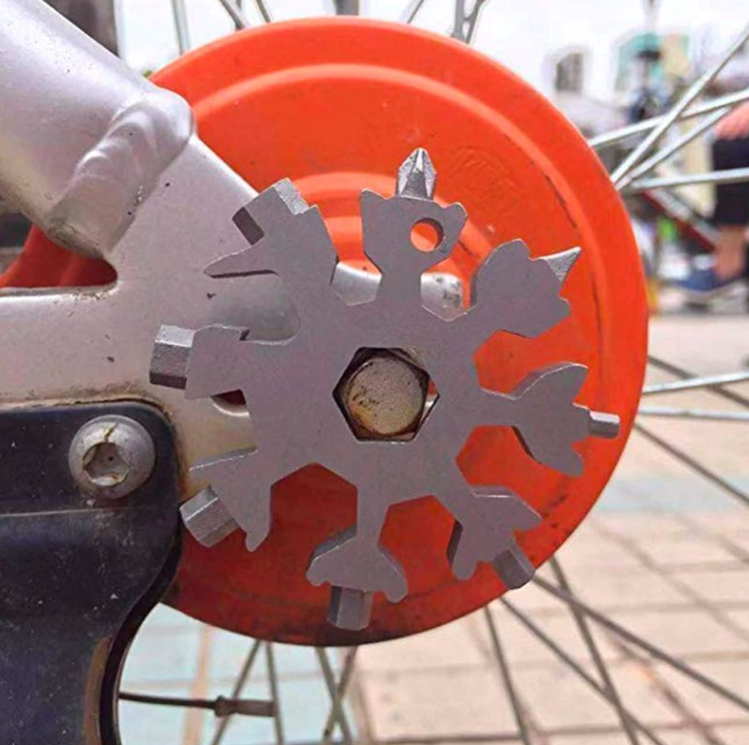 18-in-1 Stainless Steel Multitool – Your Compact Solution for Quick Fixes