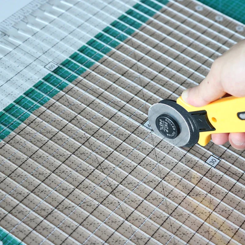 Fabric Edge Cutter for Quick and Effortless Creativity