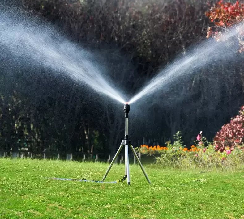 Adjustable Garden Sprinkler with 360° Rotation – Efficient Lawn Watering System