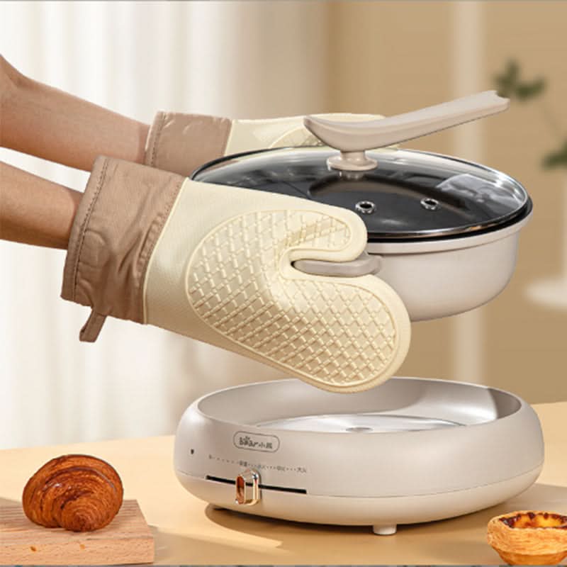Heat Resistant Oven Mitts – Comfortable Grip, Pain-Free Cooking