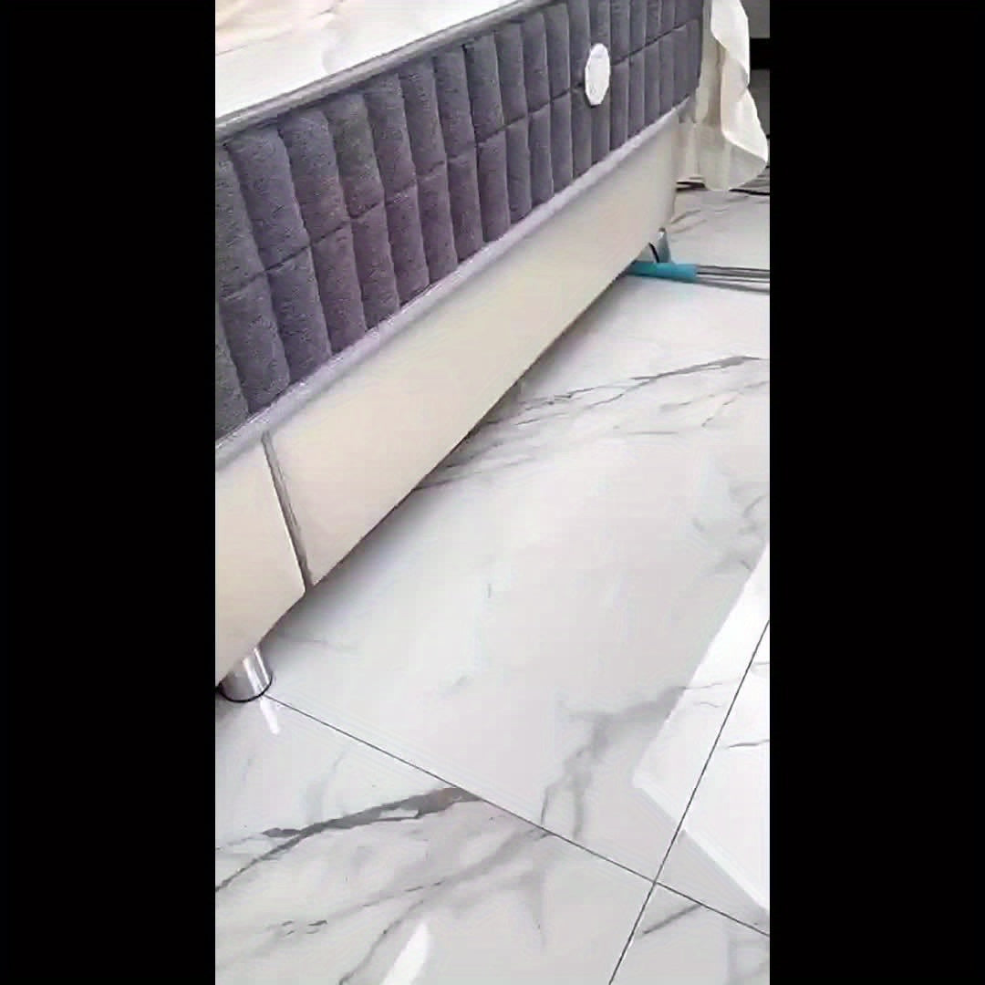 Telescopic Dusting Wand for Bed and Furniture