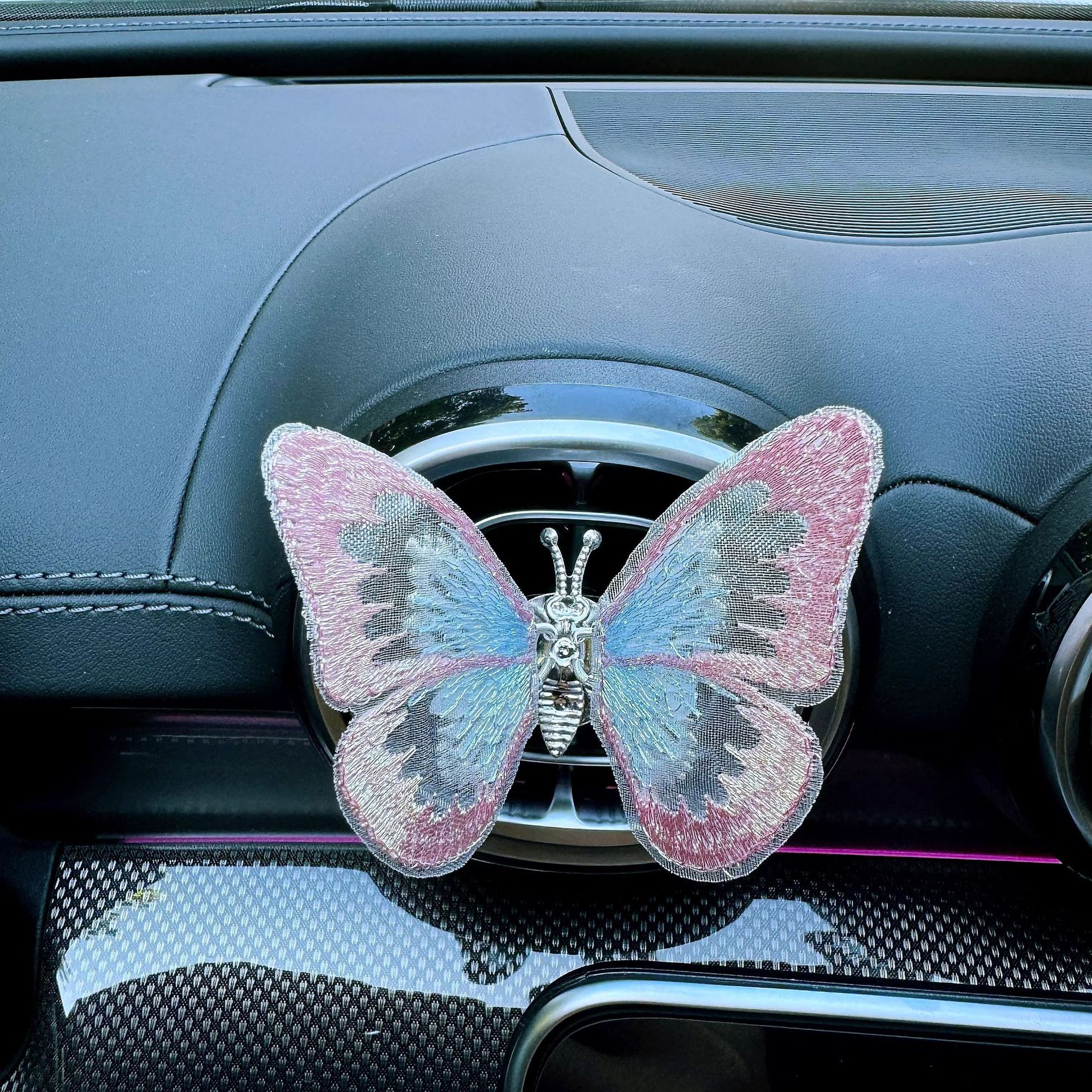 Transform Your Car into a Fresh Oasis of Elegance and Pure Driving Joy
