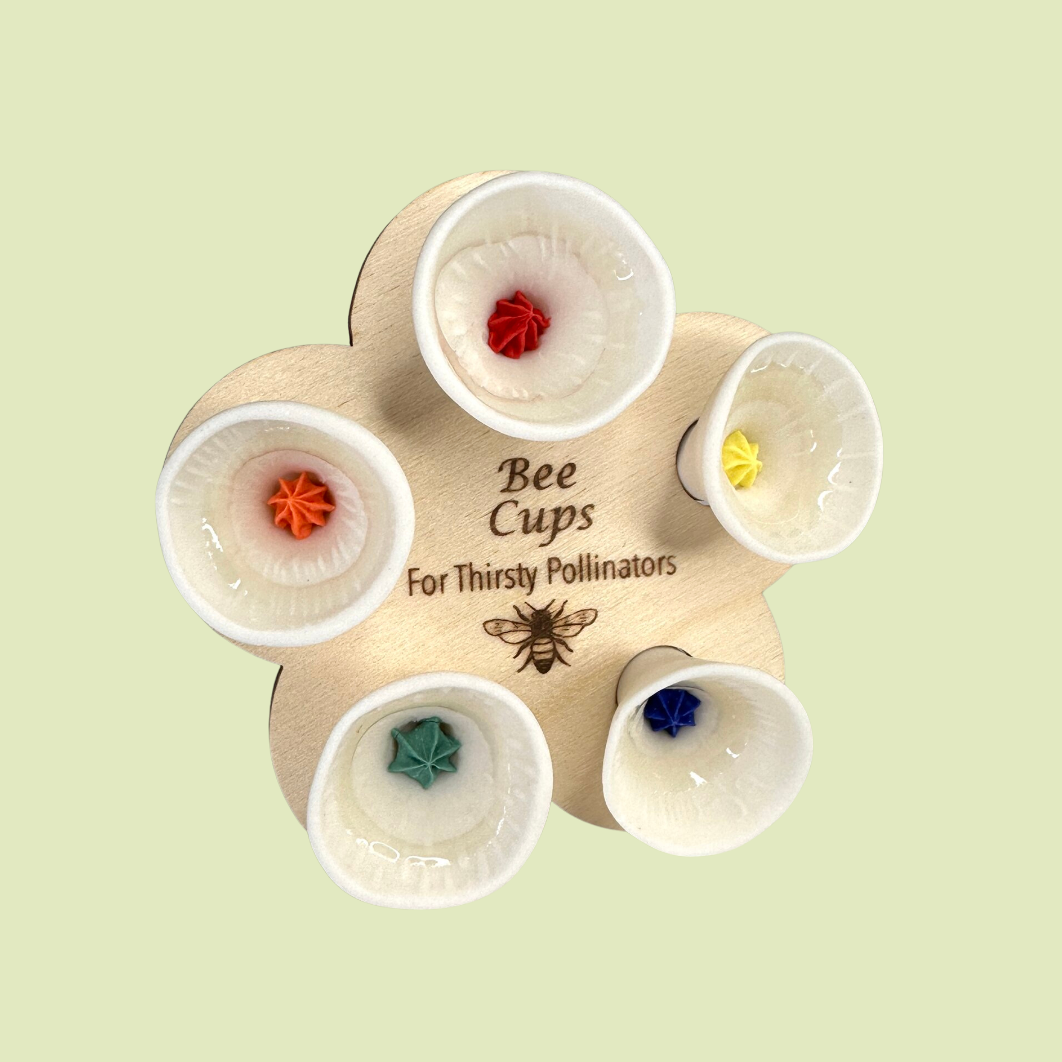 Bee Cups for a Vibrant Garden – Attract Pollinators and Enjoy Mosquito-Free Freshness