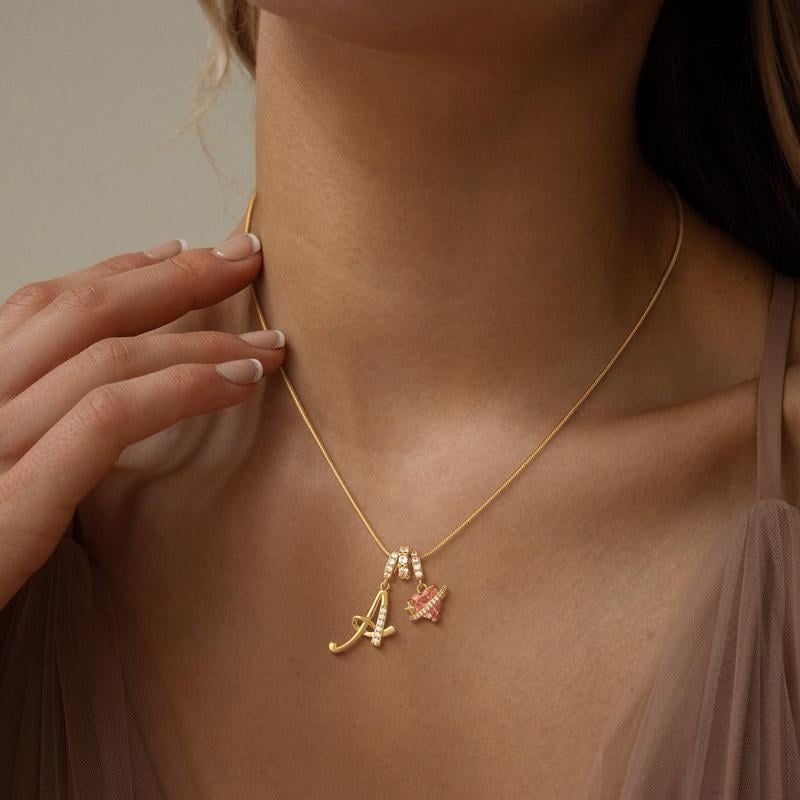 Personalized Initial Necklace – Add Style and Confidence