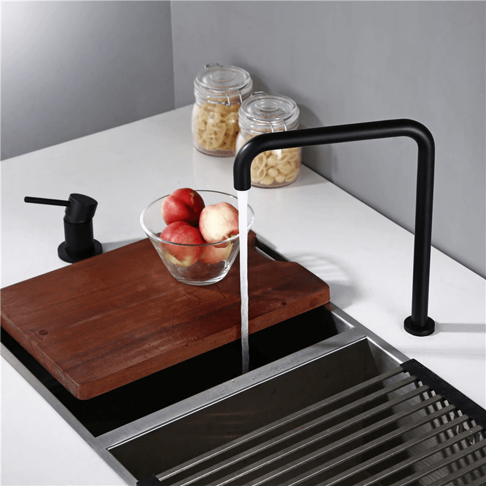 Modern Solid Brass Kitchen Faucet - Durable and Stylish Design