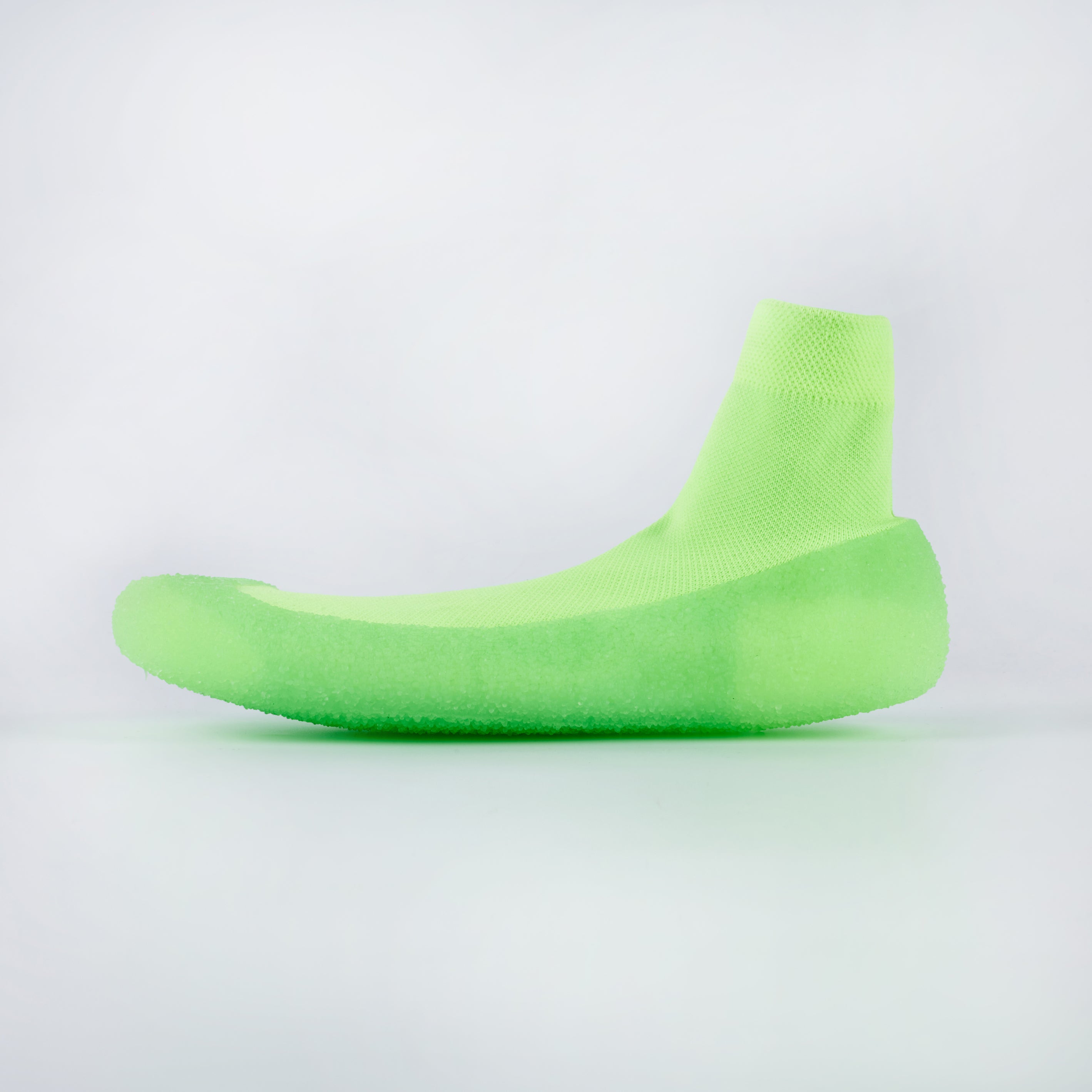 Experience Unrestricted Movement and Pain-Free Toes with Every Step