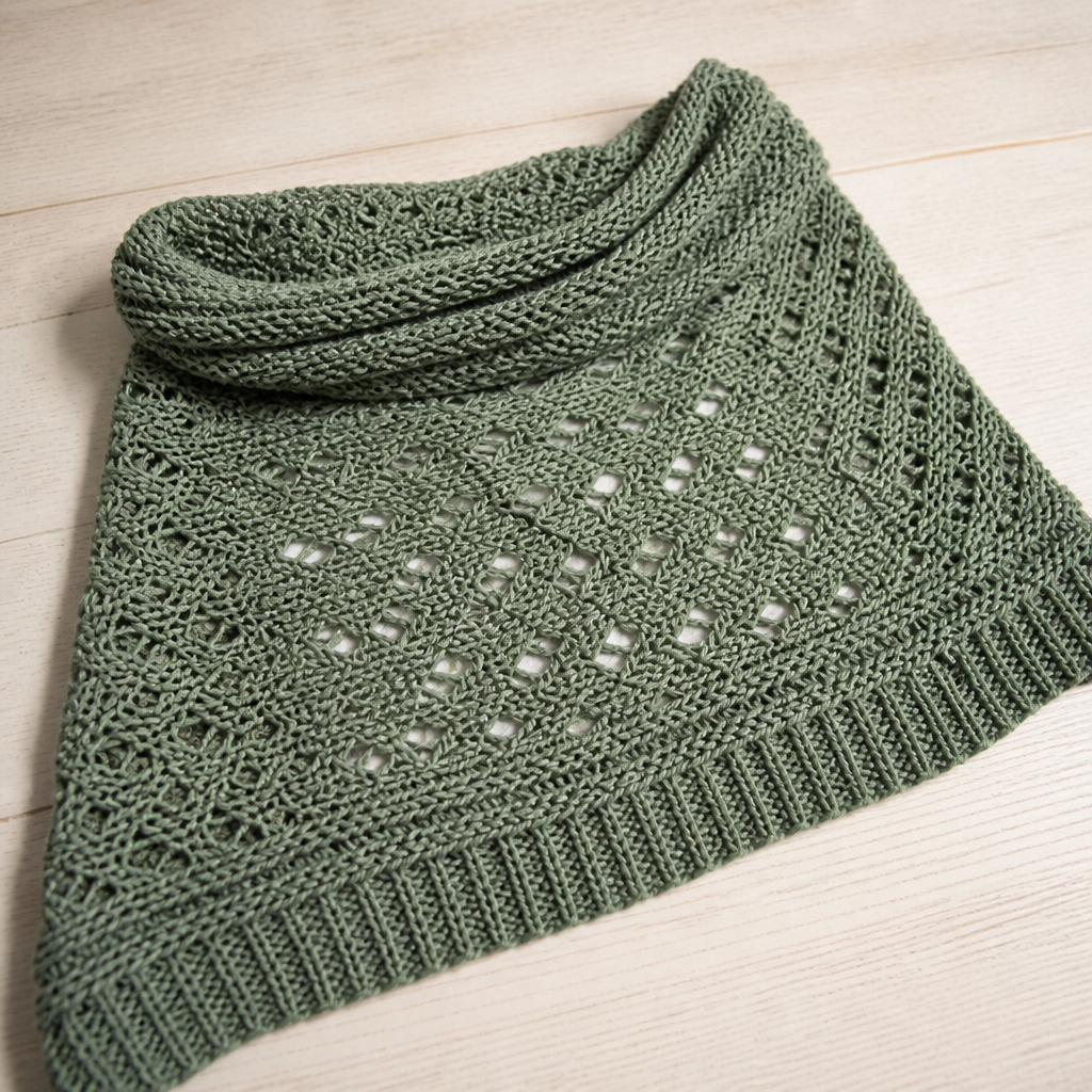 VelouraSilk™ — Wrap Yourself in Feather-Light Warmth and Effortless Elegance