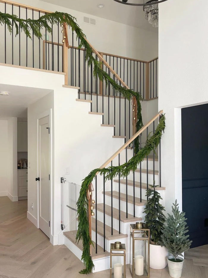 Everpine Charm™ Garland — Wrap Your Home in Cozy, Lush Holiday Magic