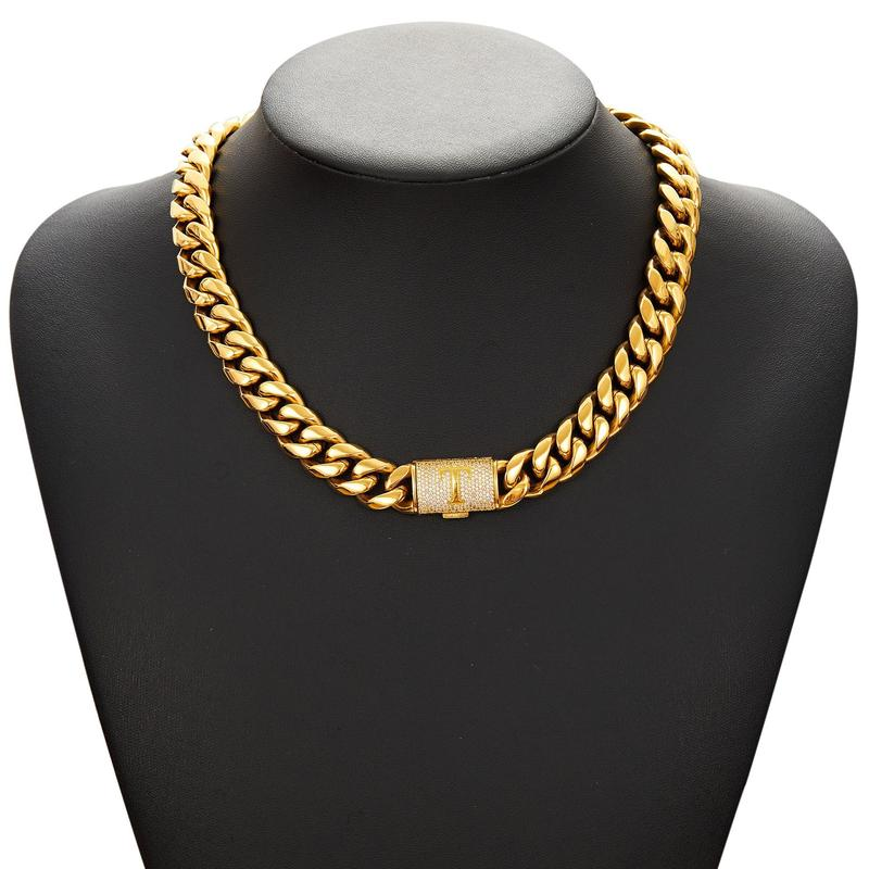 Statement Necklace – Express Your Style with Timeless Elegance
