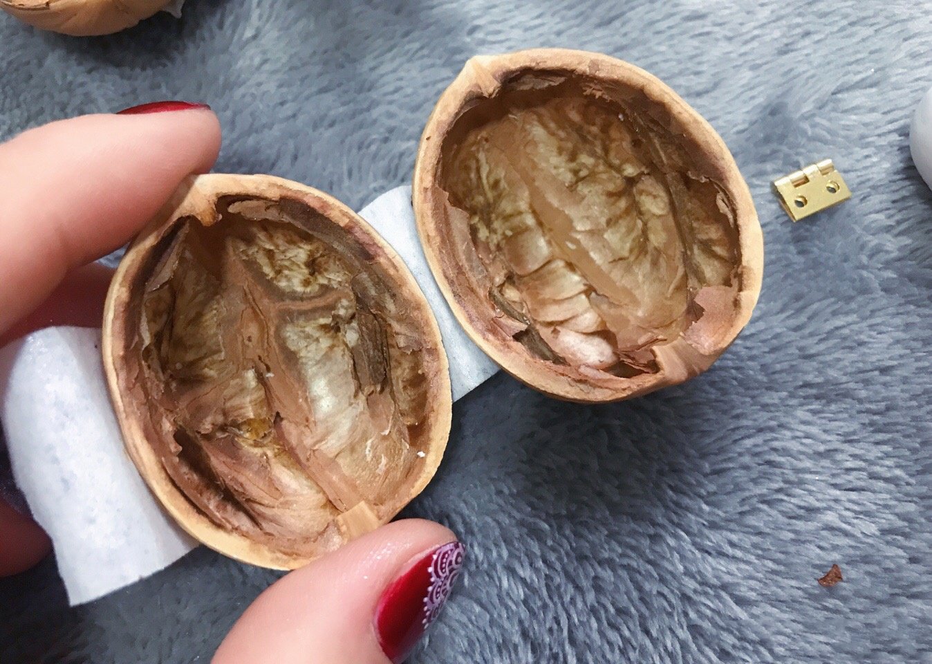 WalnutNest™ — Handcrafted Glow That Turns Any Room Into a Warm, Magical Retreat