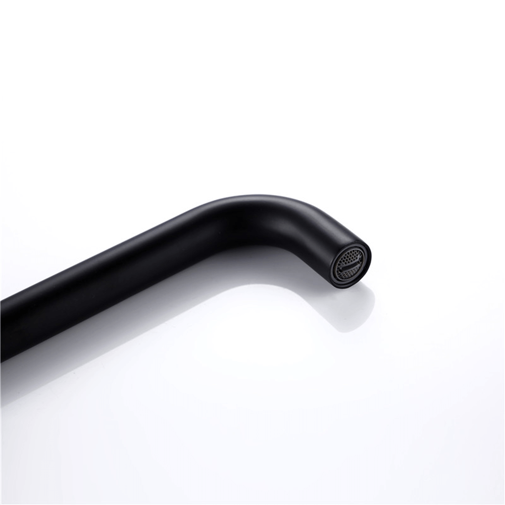 Modern Solid Brass Kitchen Faucet - Durable and Stylish Design