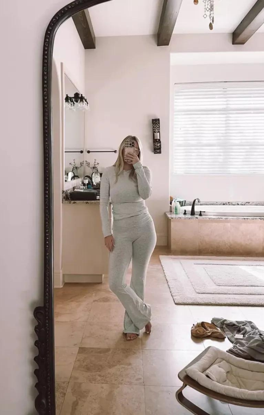 SolaraEase™ — Wrap Yourself in Feather-Light Comfort That Moves With You