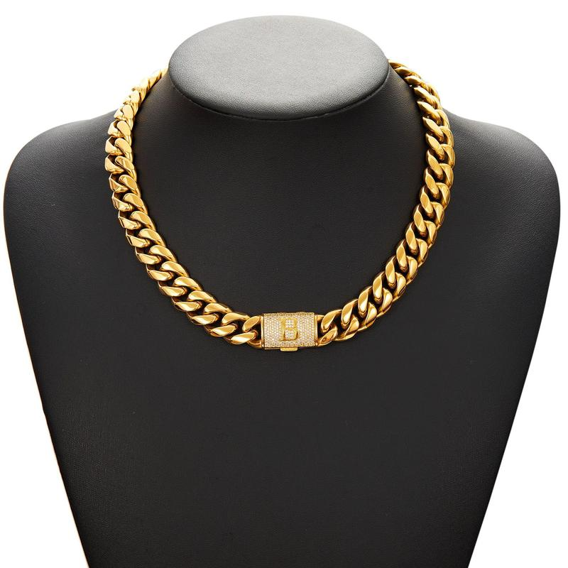 Statement Necklace – Express Your Style with Timeless Elegance