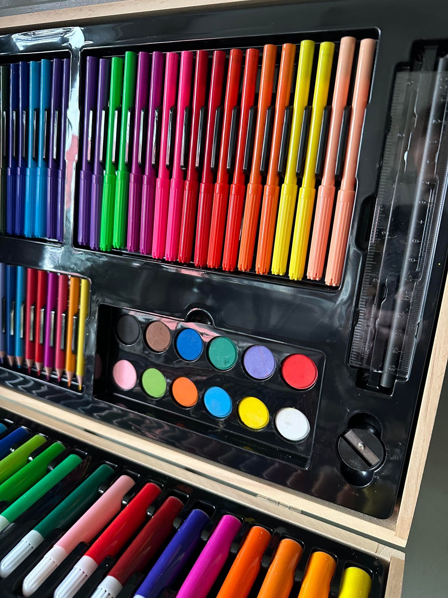 Unleash Your Creativity with 180 Colors and Tools