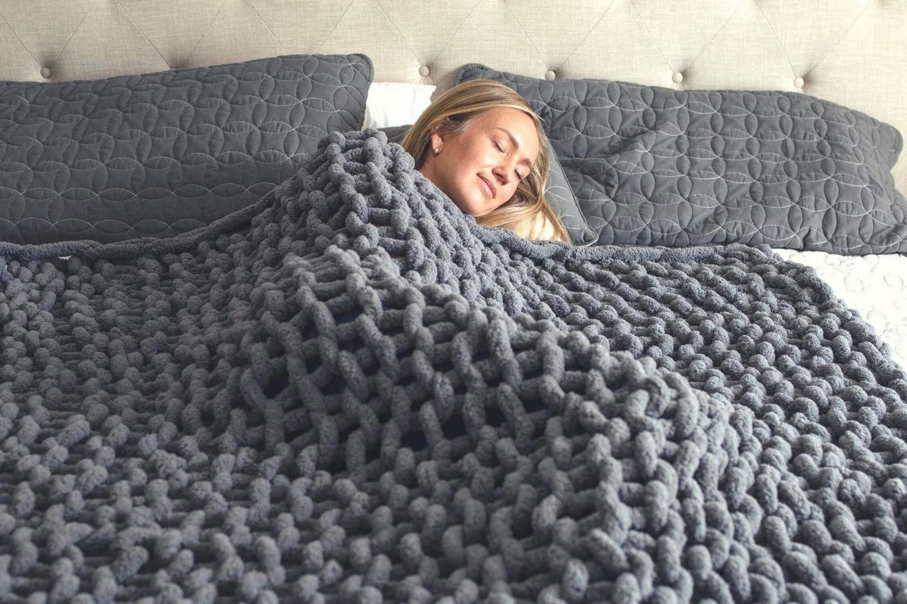 Microsuede Blanket – Experience Cozy Comfort and Warmth