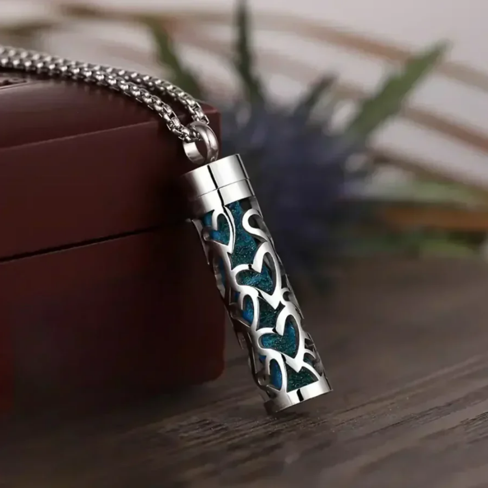 Stay Close to Loved Ones with a Warm, Fragrant Embrace
