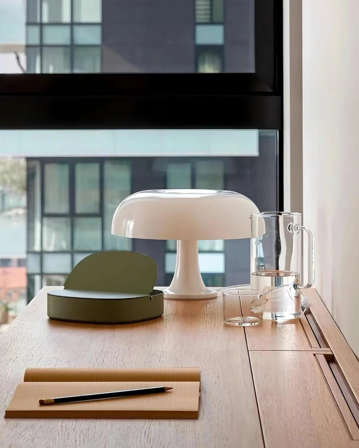 Bauhaus Desk Lamp Vintage Dome – Gentle Illumination in Classic Style