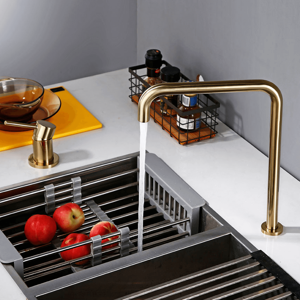 Modern Solid Brass Kitchen Faucet - Durable and Stylish Design