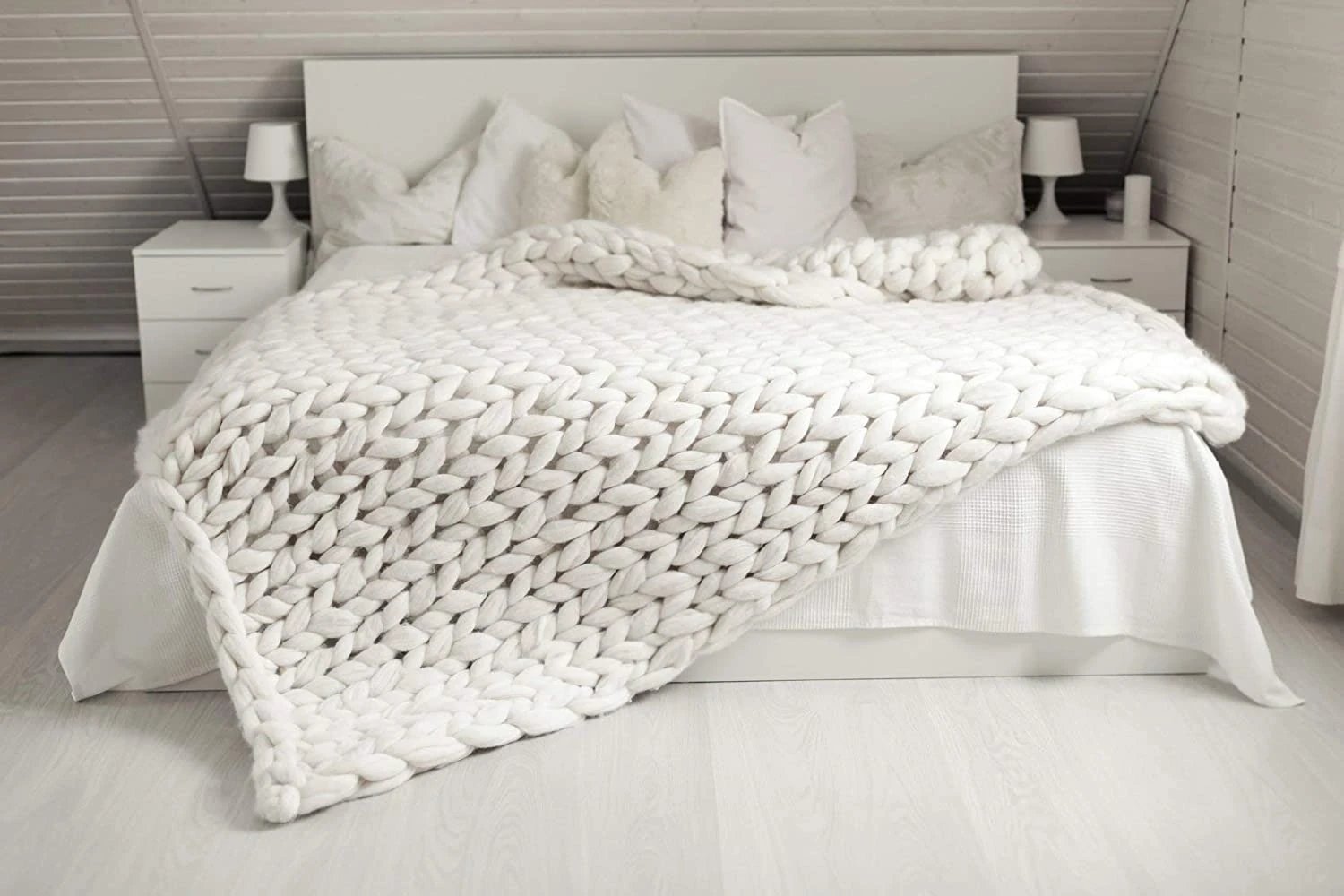 Microsuede Blanket – Experience Cozy Comfort and Warmth