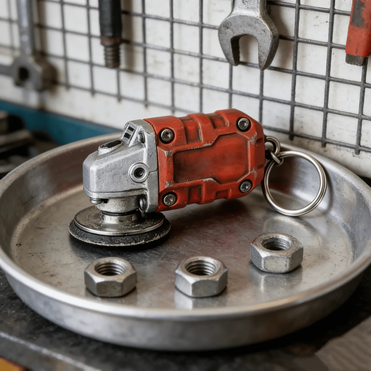 Compact Mini Grinder Keychain – Decorative and Always Within Reach