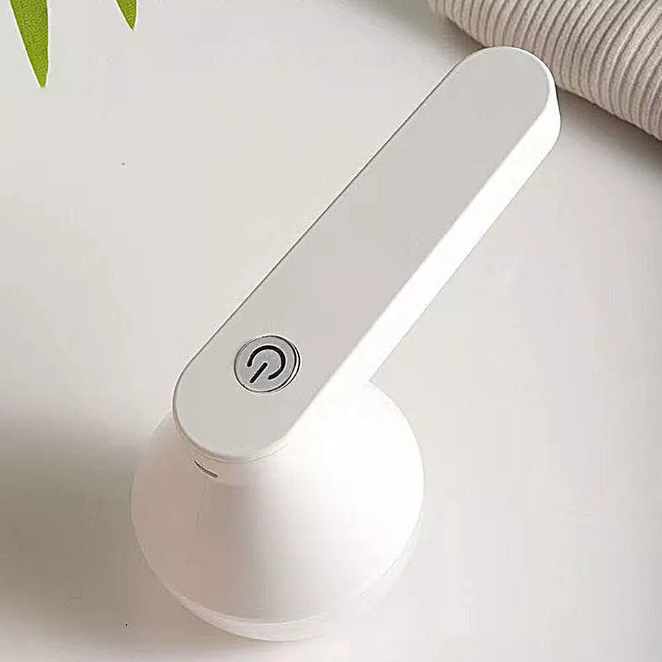 Portable Lint Remover for Clothes – Cordless Fabric Shaver for Sweaters and Upholstery