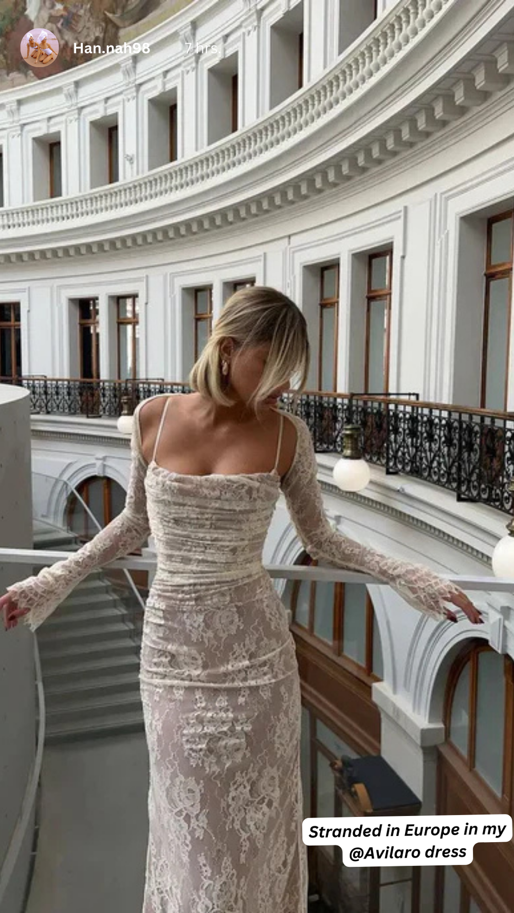 Long lace dress with drawstring and shawl
